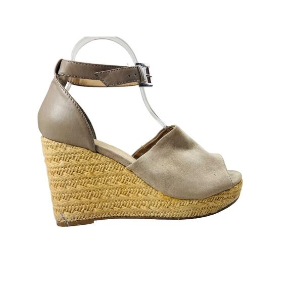Big Buddha Shoes - Big Buddha Womens Gray Faux Suede Wedge Heels Platform Espadrille Size 11